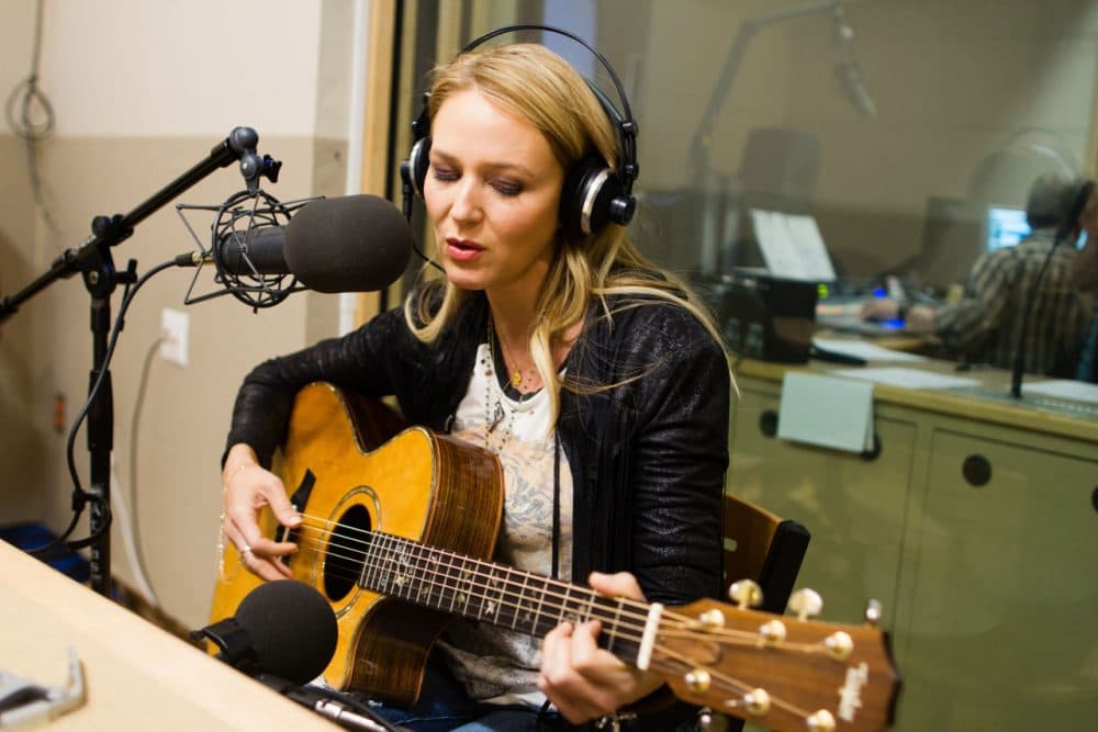 Jewel Still Singing Strong, Still 'Never Broken' On Point