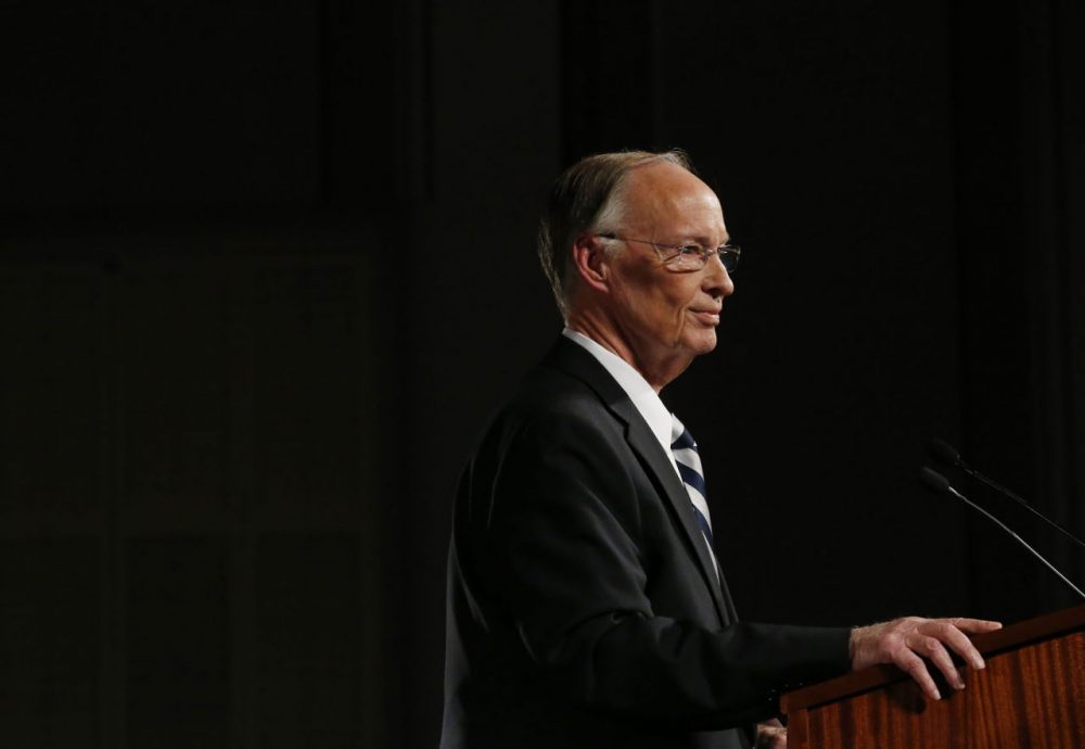 Alabama Governor Resigns After Charges He Tried To Cover Up An Affair