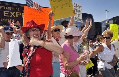 Some of the several hundred "Tea Party Express" protesters who demonstrated in Las Vegas on Monday, Aug. 31, 2009. (AP)