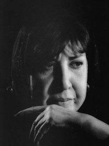 Simin Behbahani (Photo: Fakhradin Fakhraddini / Wikimedia Commons)