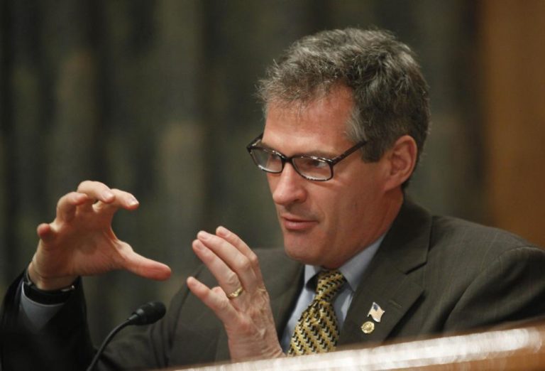 Sen. Scott Brown, R-Mass., questions witnesses during a hearing  of the Senate Homeland Security and Governmental Affairs Committee. (AP)