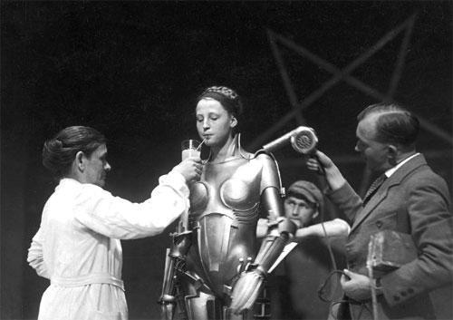 A scene from the 1927 film "Metropolis" (Credit: imdb.com)