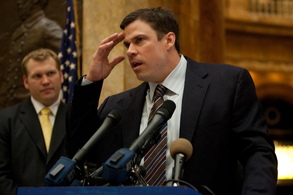 Former Patriots linebacker Ted Johnson speaks about the dangers of concussion at the State House last spring