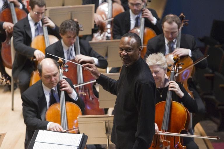 Thomas Wilkins interacts with the audience at a BSO Family Concert in March 2010. (Michael J. Lutch/Courtesy BSO)
