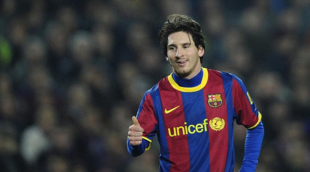 FC Barcelona's Lionel Messi gives a thumbs-up. (AP)