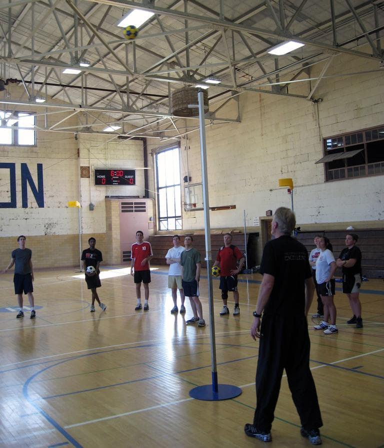 Steve Barker, front, runs a a korfball clinic. (Doug Tribou/WBUR)