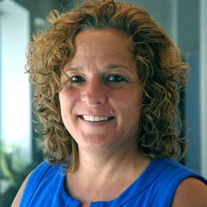 Headshot of Cathy Kupa