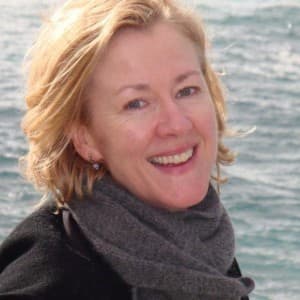 Headshot of Margaret Evans