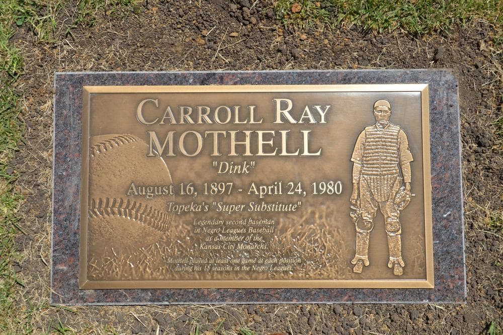 The Society of American Baseball Research held a ceremony last month for Carroll Ray Mothell in Topeka, Kansas. The grave of the former Negro Leagues player had been unmarked. (Greg Echlin/Only A Game)