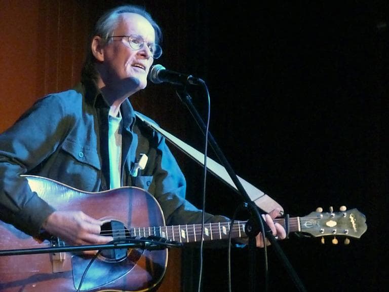 Bill Morrissey performs at the Amazing Things Arts Center in Framingham in April. (DanTappan/Flickr)