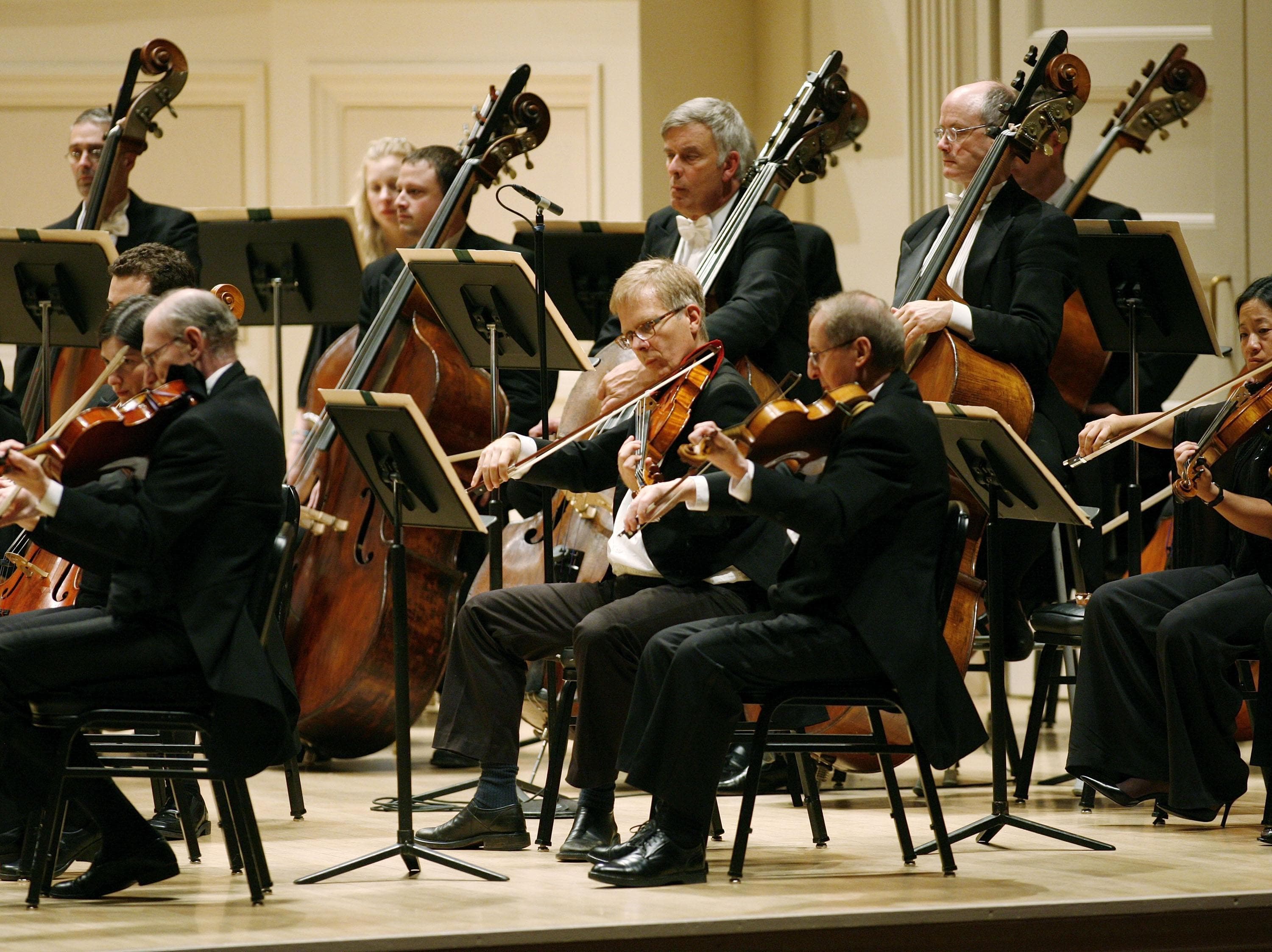 Бостонский Симфони-Холл. Лягушки играющие оркестр.