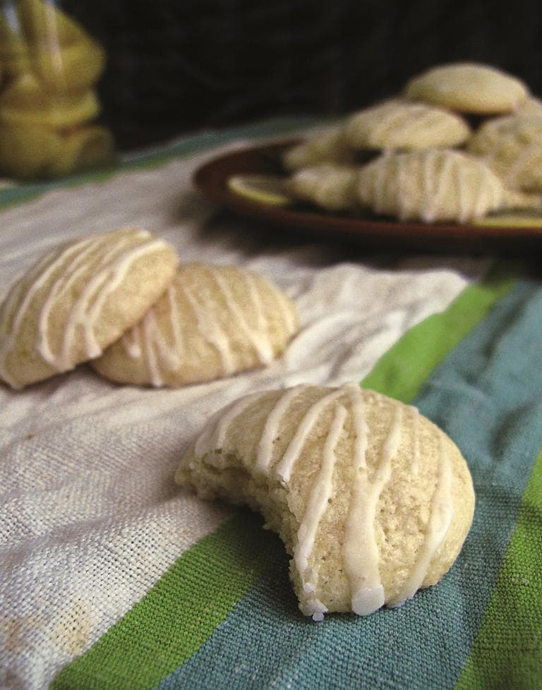 Elizabethan Lemon Cakes. (Courtesy Random House)