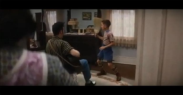 Forrest Gump teaching Elvis how to move in "Forrest Gump" (YouTube)