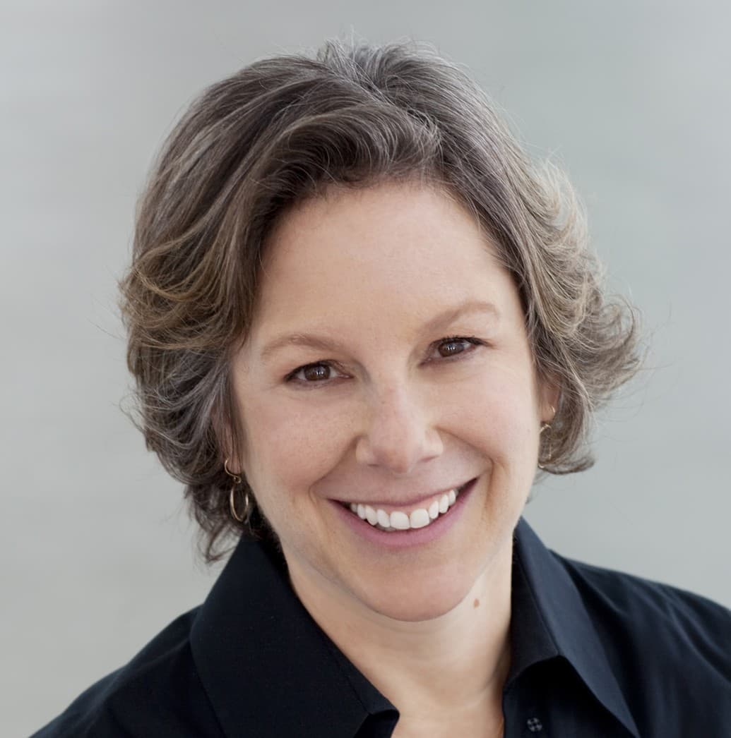 Headshot of Jill Medvedow