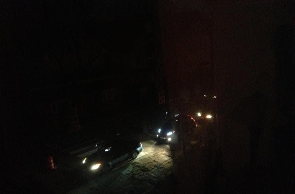Power was out in Cambridgeport. (Joe Spurr/WBUR)