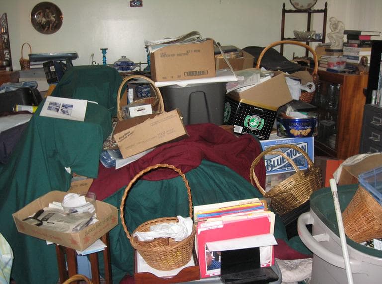 A before photo of Bob's Cambridge apartment (Sacha Pfeiffer/WBUR)