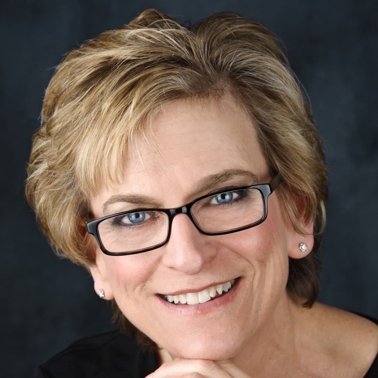 Headshot of Anita Diamant