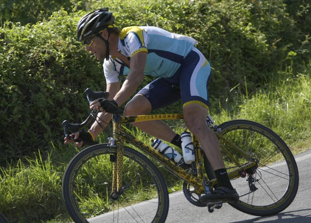 Lance Armstrong  (Alessandro Trovati/AP)