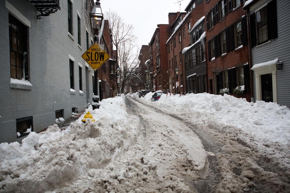 Pinckney Street on Beacon Hill viewed from Joy St. (Jesse Costa/WBUR)