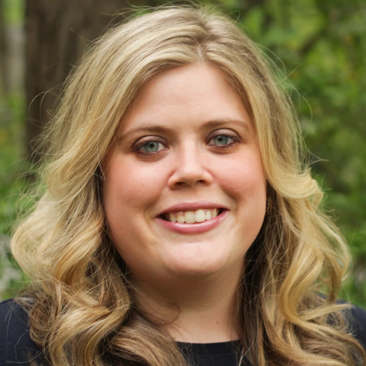 Headshot of Laurie Edwards