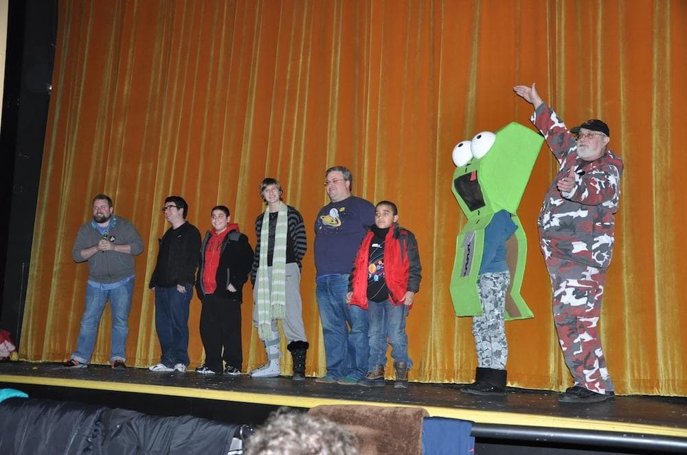 Major Tom helps with the Alien Mating Call contest. (Photos by Monica Castillo)