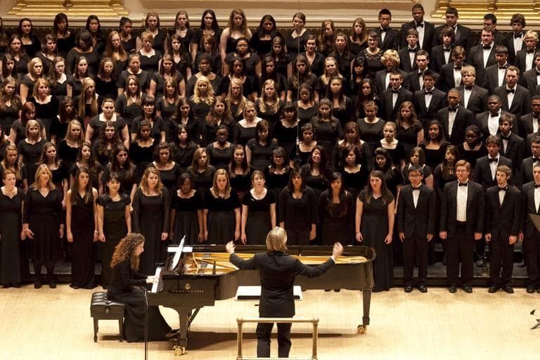 Eric Whitacre conducting at a Distinguished Concerts International New York (DCINY) event. (ericwhitacre.com)