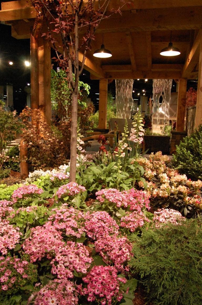 Display by Ahronian Landscaping &amp; Design of Holliston and Medway Garden Center of Medway. (Greg Cook)
