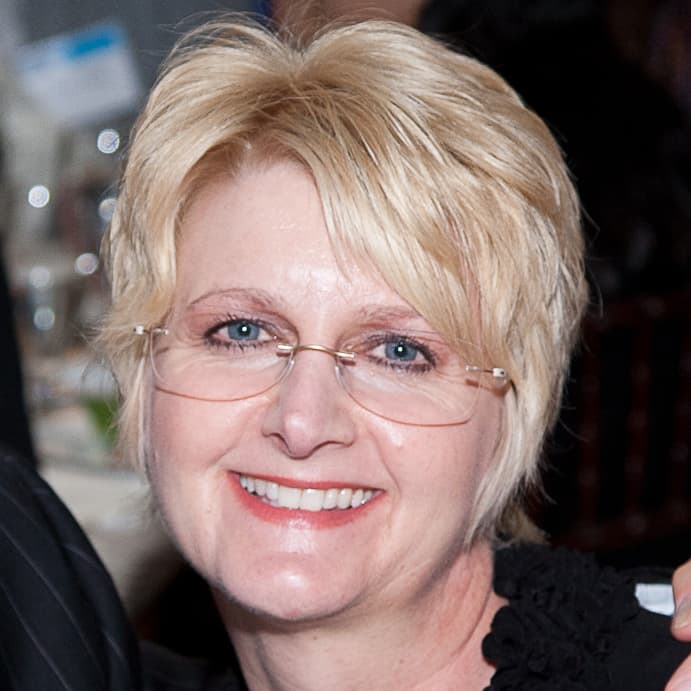 Headshot of Doreen Iudica Vigue