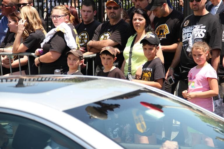 Fans wait for a glimpse of their favorite Bruins players before NHL Finals Game 4. (Jared Bennett/ WBUR)
