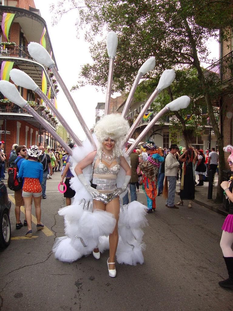 "Miss Q-Tip" at the 2011 Mardi Gras. (Mark Gstohl/Wikimedia Commons)