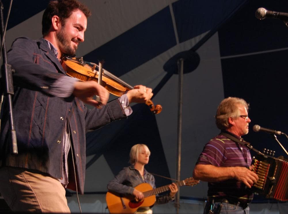 Jesse Lége and Joel Savoy play Cajun tunes. (Greg Cook)
