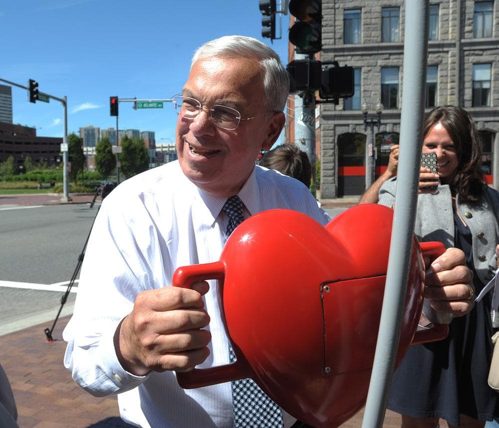 Boston Mayor Thomas Menino tries out the "Pulse of the City" device in Christopher Columbus Park on Sept. 6. (Courtesy of Mayor’s Office, City of Boston)