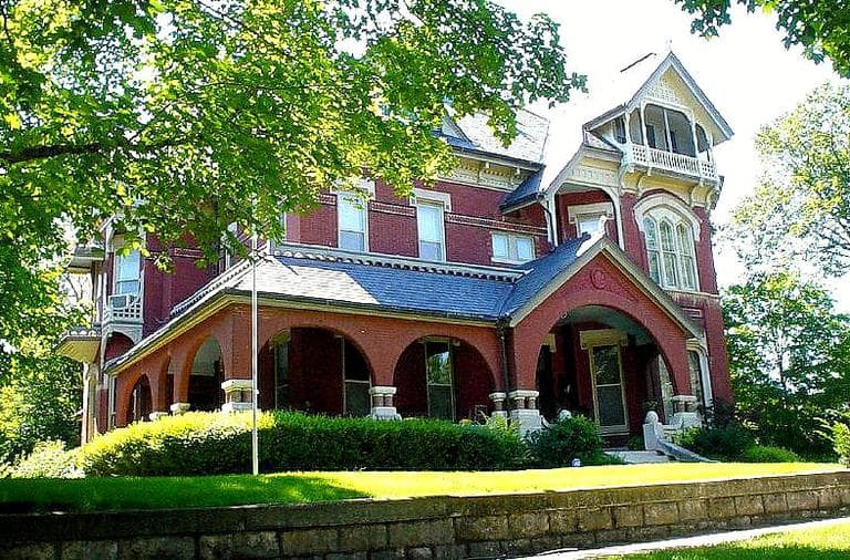 One of the most famous haunted homes in Atcheson is the Waggener House, also called the Gargoyle House. (Franklin B Thompson/Flickr)