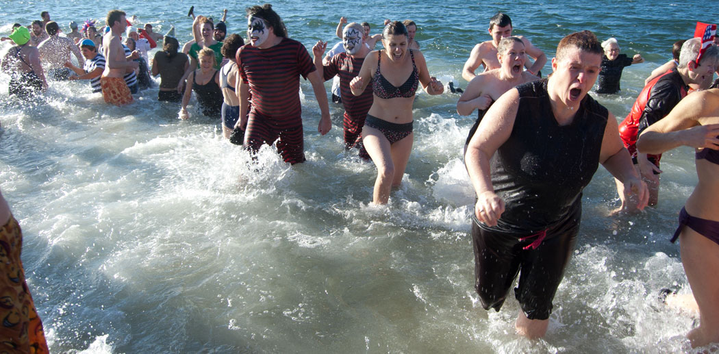 L Street Brownies' chilly swim is an old tradition for New Year's