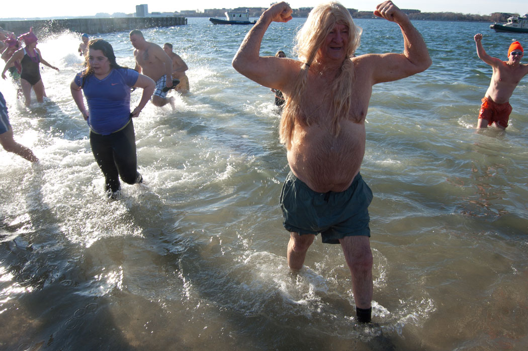 L Street Brownies' chilly swim is an old tradition for New Year's