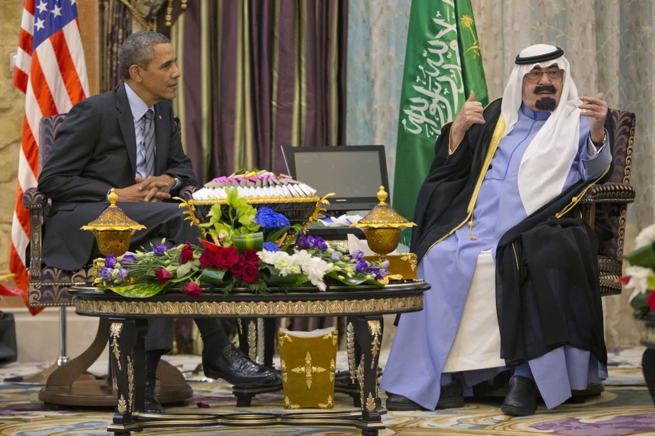 US President Barack Obama with Saudi King Abdullah at Rawdat Khuraim, Saudi Arabia, Friday, March 28, 2014. (AP)