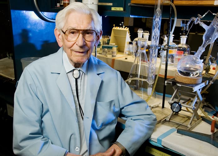 Fred Kummerow, a 98-year-old emeritus professor of comparative biosciences at the University of Illinois, explains the primary causes of heart disease. His research contradicts commonly held notions about the role of dietary cholesterol. (Photo by L. Brian Stauffer)