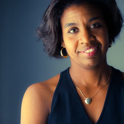 Headshot of January Gill O'Neil