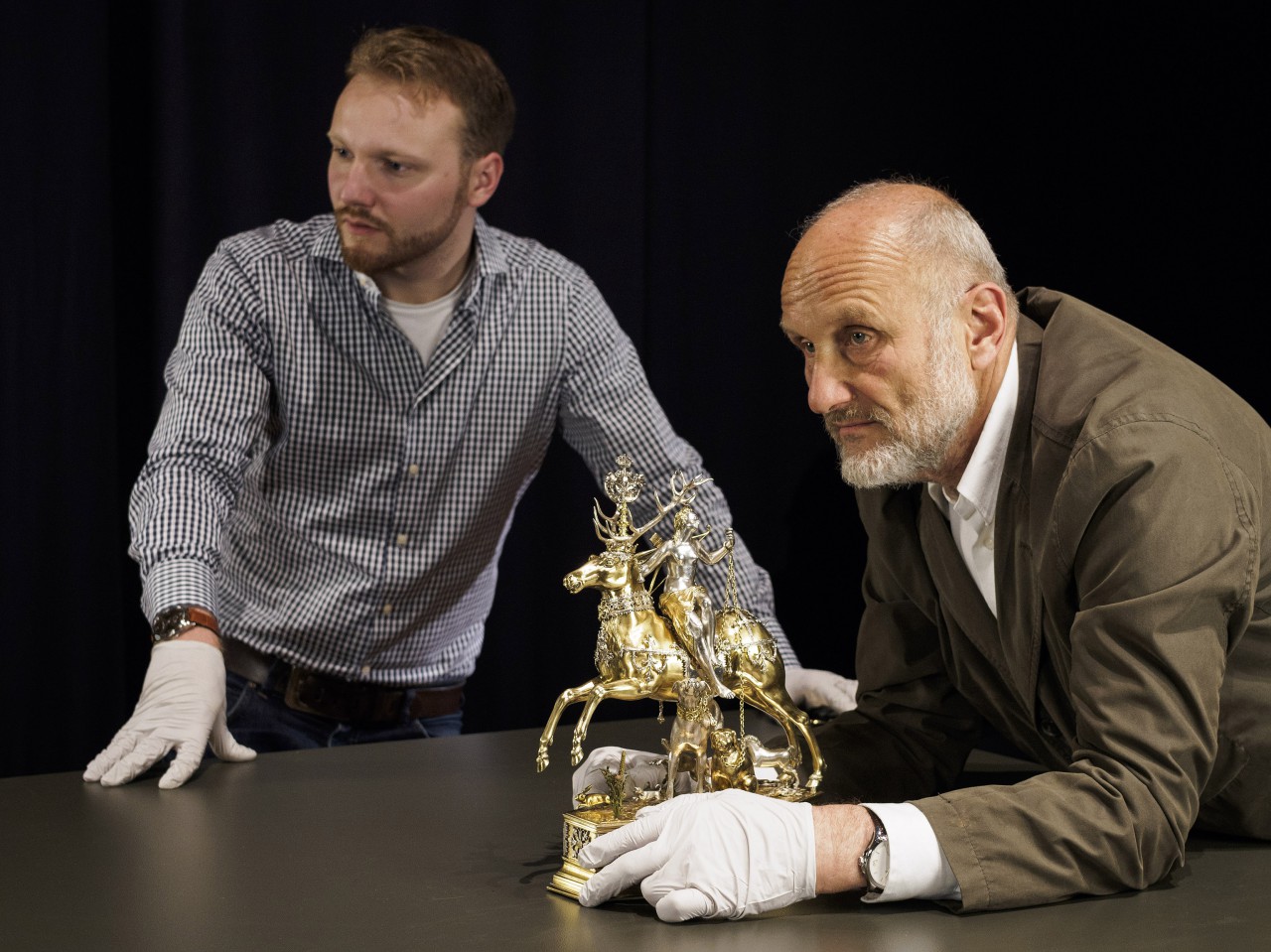 Rolf Lang, right, and assistant Marcus Werner with the automaton (Courtesy MFA)