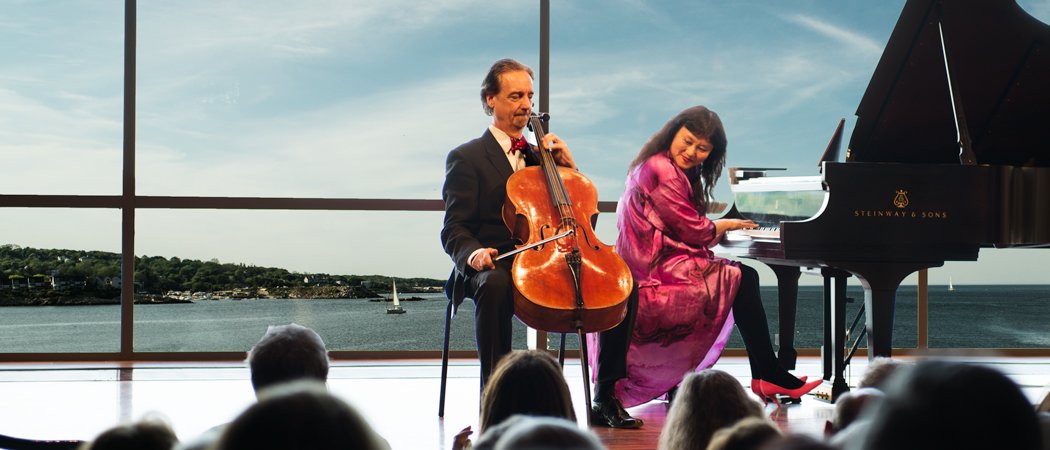 David Finckel and Wu Han at the Shalin Liu Performance Center Sunday. (John Waite)