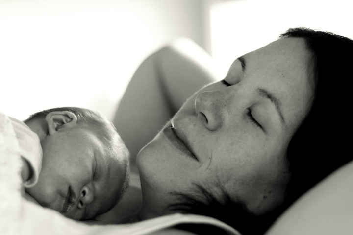 A mother and her newborn baby. (David Laporte / Creative Commons)