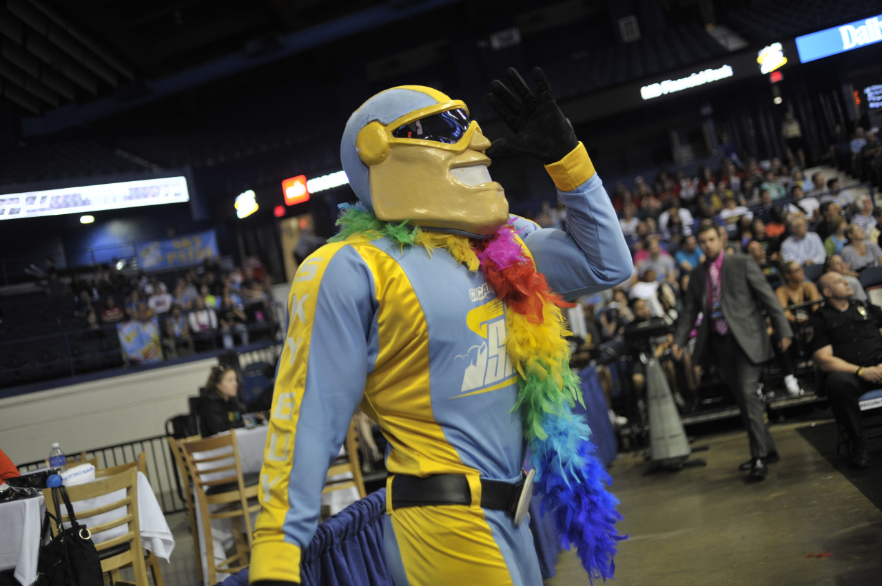 Fans enjoy the Phish concert. (AP)