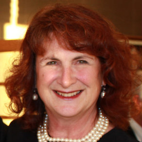 Headshot of Roberta Hurtig