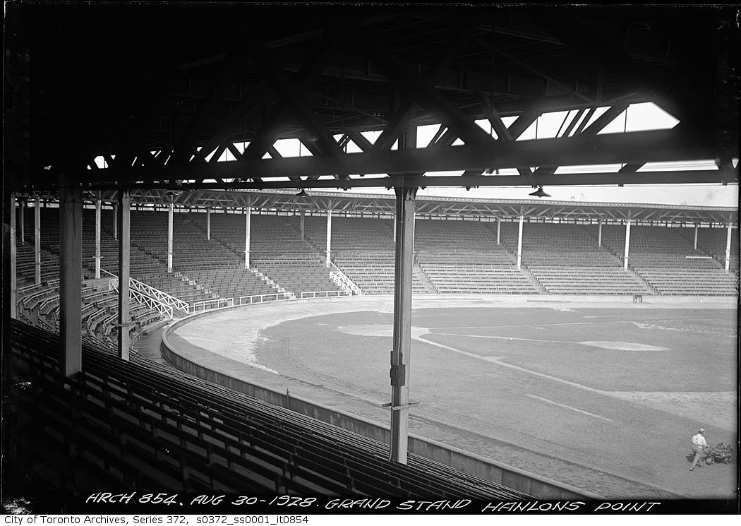 Hanlan’s Point Stadium on Toronto Island. (City of Toronto Archives/Public Domain)
