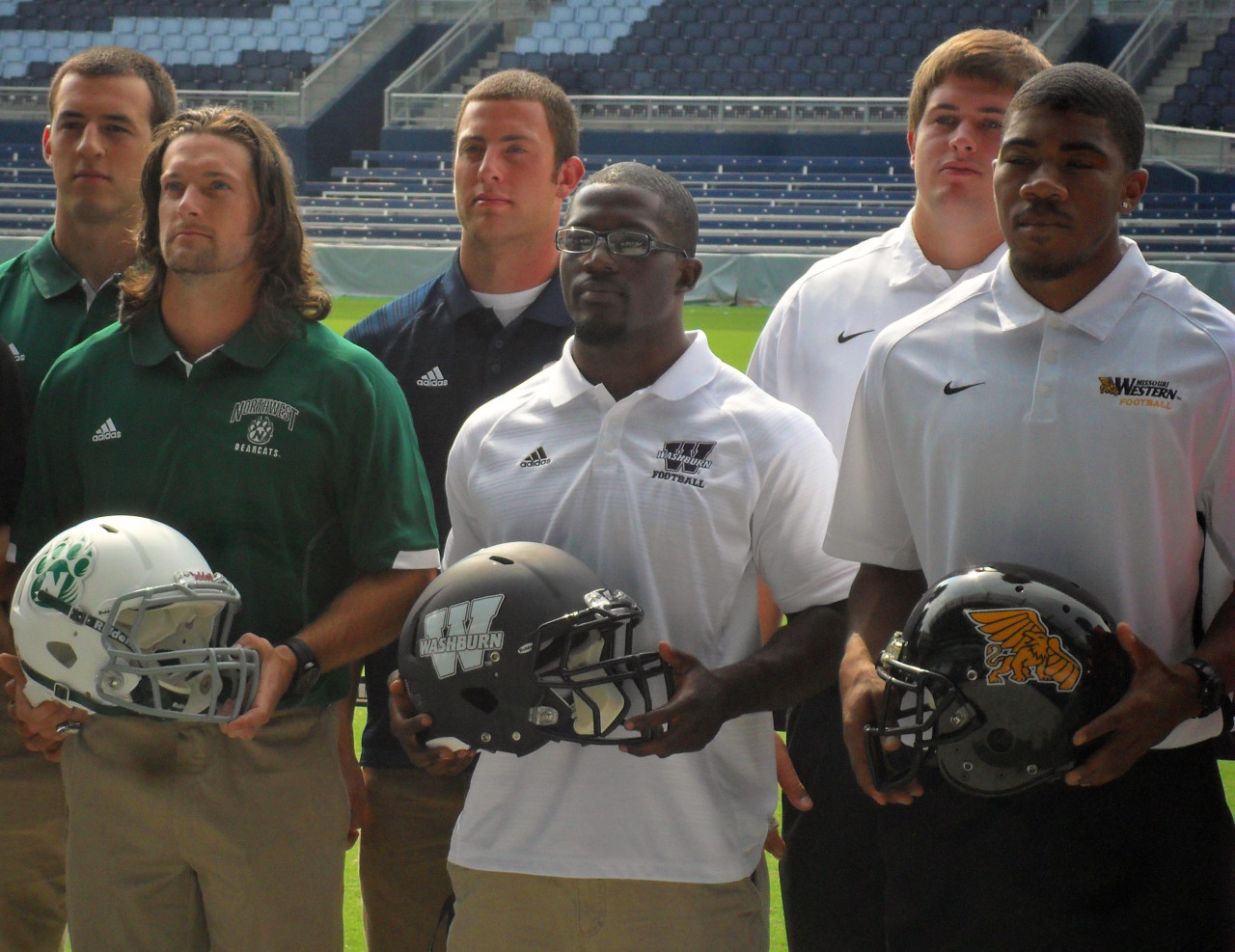 Vershon Moore (front row, center) (Greg Echlin/Only A Game)