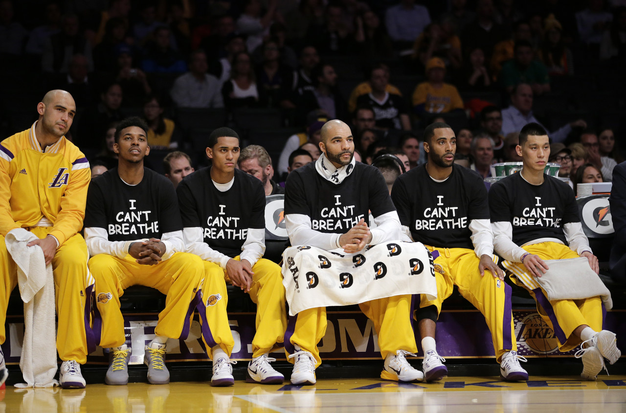 LeBron James wears 'I can't breathe' T-shirt before Cavaliers game