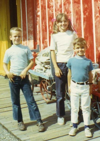 Bee, at right, on a family outing as a boy. (Courtesy of Crystal Squires)