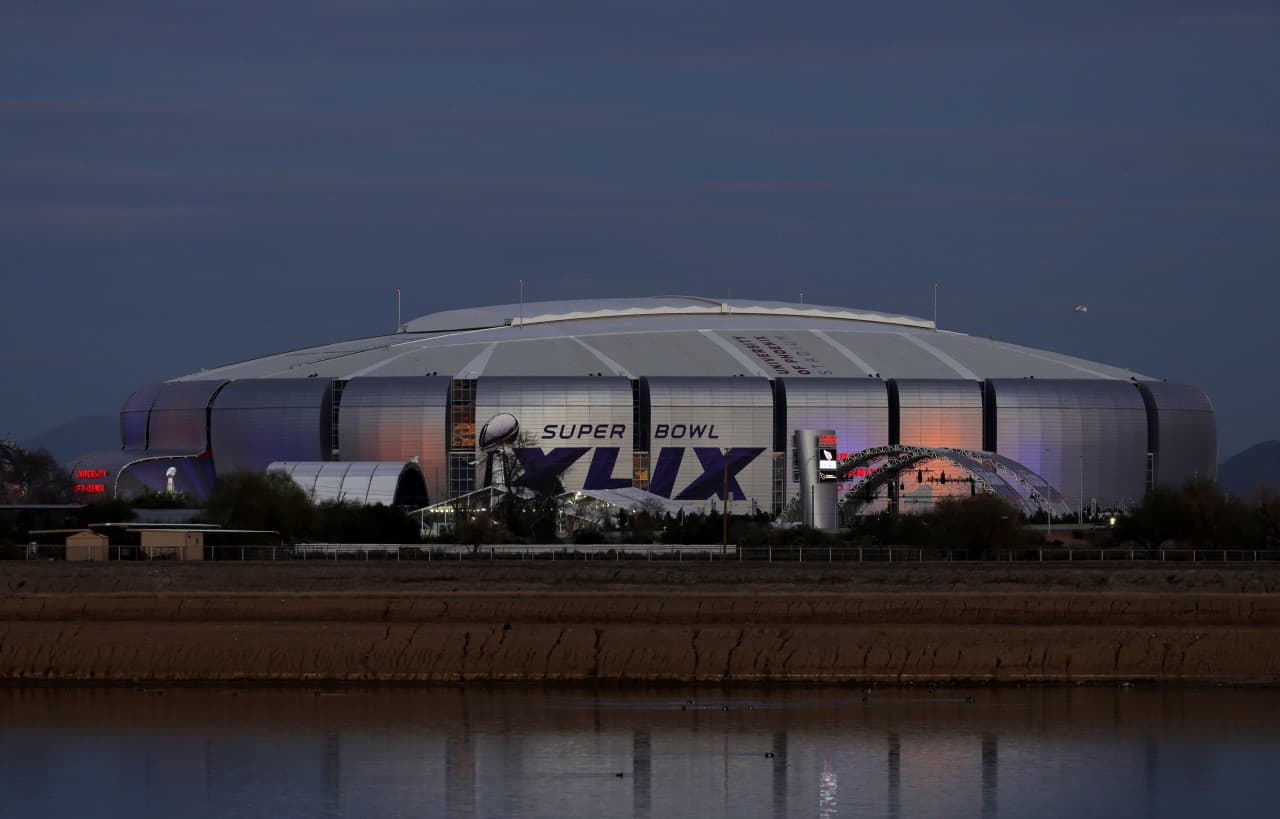 University of Phoenix Stadium, host of this Sunday's Super Bowl, was also the site of Super Bowl XLII in 2008. (Charlie Riedel/AP)