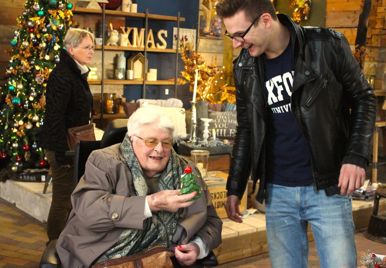 Jurrien Mentink and a resident of Humanitas Retirement Home are pictured at a garden center that sells Christmas decorations. (Courtesy of Jurrien Mentink)