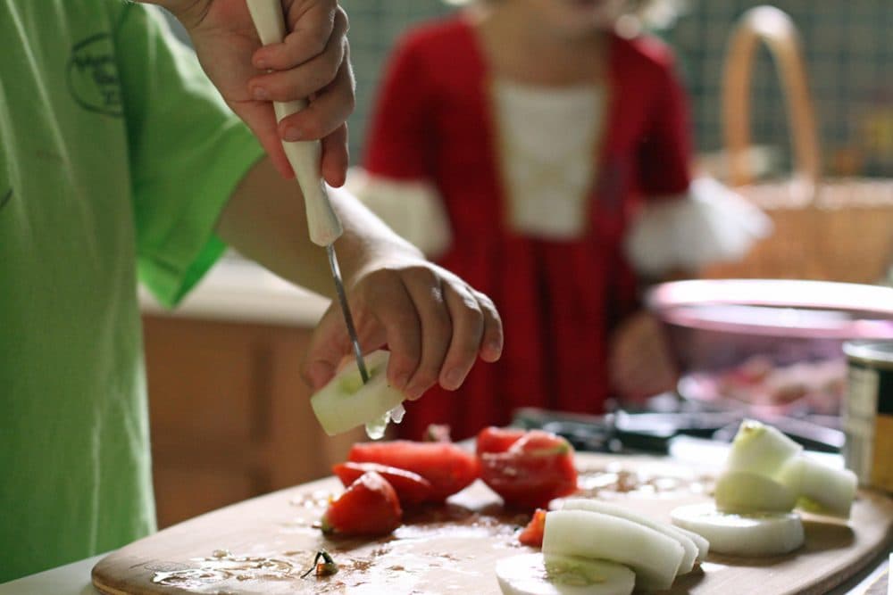 Teaching kids how to cook with vegetables is a great way to help them learn how to eat a healthy diet. (Jessica Lucia/Flickr Creative Commons)